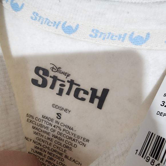 Disney stitch Riding sled sweater kids Small - Picture 4 of 6